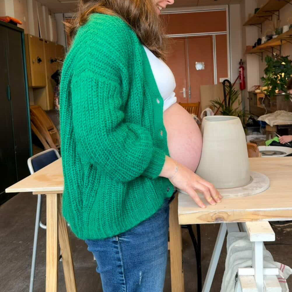 Souvenir de grossesse • Empreinte de ventre sur vase (45min) - Cà Phê Studio